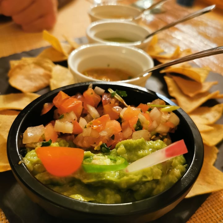 photo of Agave Nachos and chilli trio shared by @cookienutsvegan on  15 Sep 2021 - review