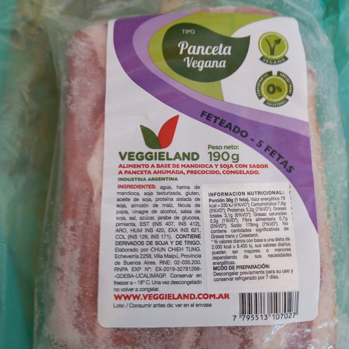 photo of Veggieland Salchichas Veganas shared by @pachidiri on  28 Aug 2021 - review