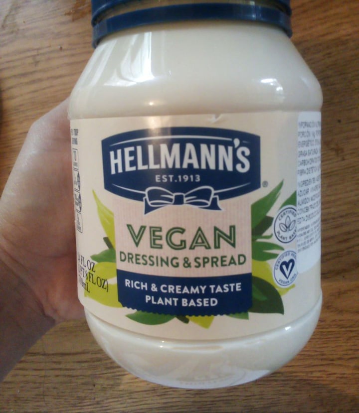 photo of Hellmann’s Hellman’s Vegan Mayonnaise shared by @salemsantos on  15 Mar 2020 - review