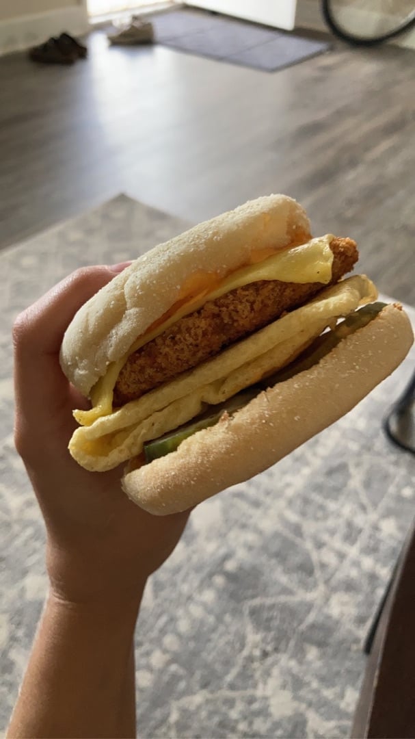 photo of Spoiled Vegans Cafe Buffalo Chik’n Sandwich shared by @shasiewicz on  19 Mar 2021 - review