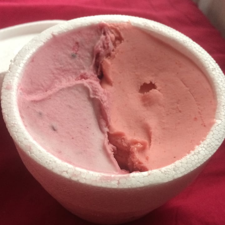 photo of Faricci Helado de frutos del bosque Vegan shared by @laveg on  25 Oct 2021 - review