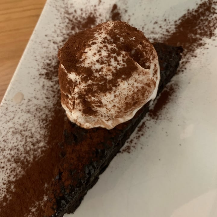 photo of Roots & Rolls Choc avocado brownie shared by @helenpfuertes on  01 Jan 2022 - review