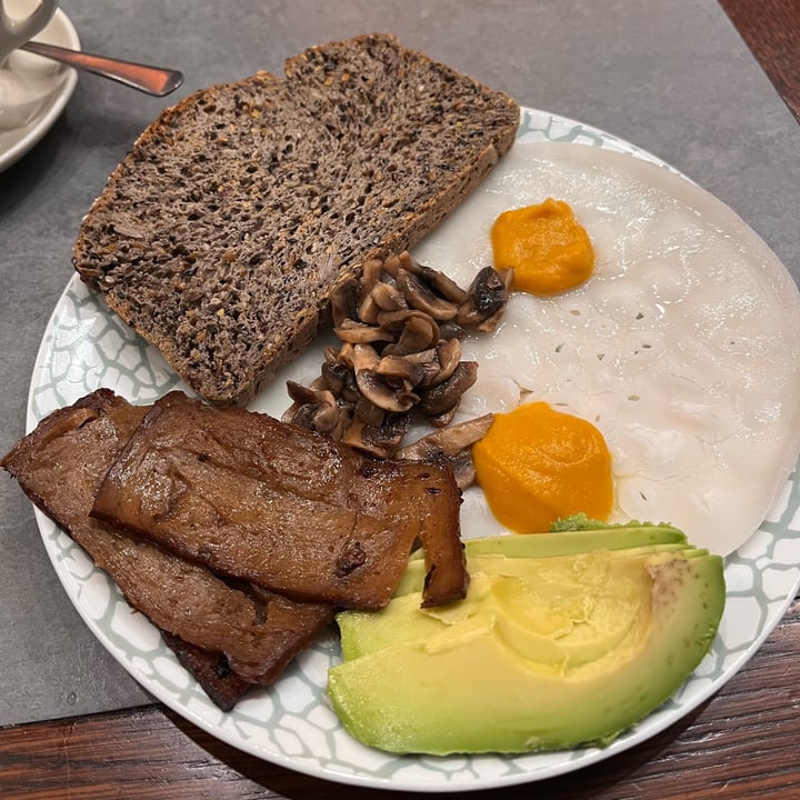 photo of The Sister Brussels Café Vegan Breakfast shared by @saragusa on  01 Aug 2022 - review