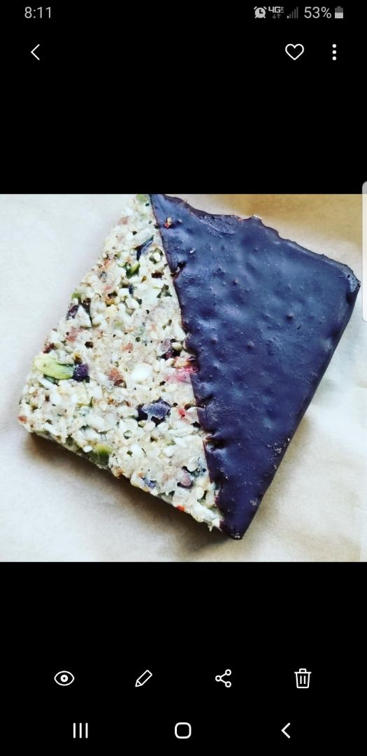 photo of Cafe Gratitude Raw trail mix bar dipped in dark chocolate shared by @anniemae23 on  15 Mar 2020 - review