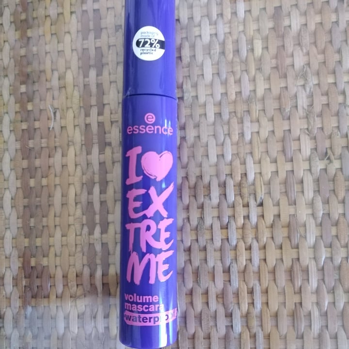 photo of Essence  I love extreme waterproof shared by @laurenbettyd on  04 Sep 2022 - review