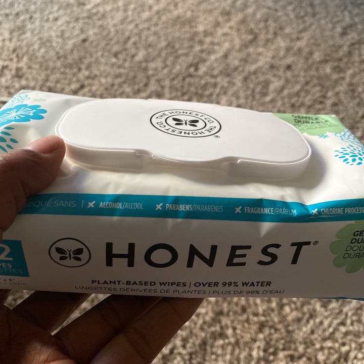 review photo of The Honest Company Baby Wipes shared by @soulseashell on 18 Aug 2021 - review