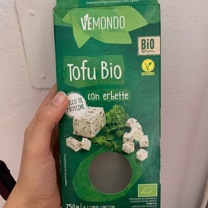 photo of Vemondo Tofu Bio con Erbette shared by @giulial7 on  16 Jul 2022 - review