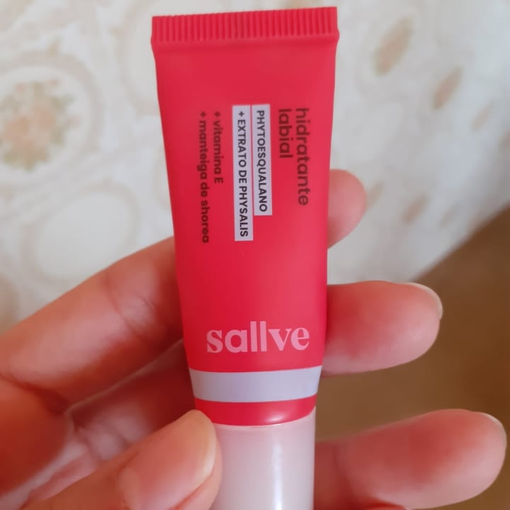 review photo of Sallve Hidratante Labial shared by @andrenanao on 01 May 2022 - review