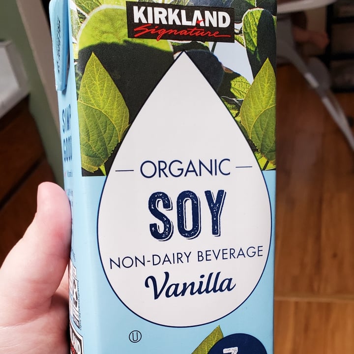 review photo of Kirkland Signature Soy vanilla milk shared by @krinney on 13 Oct 2021 - review