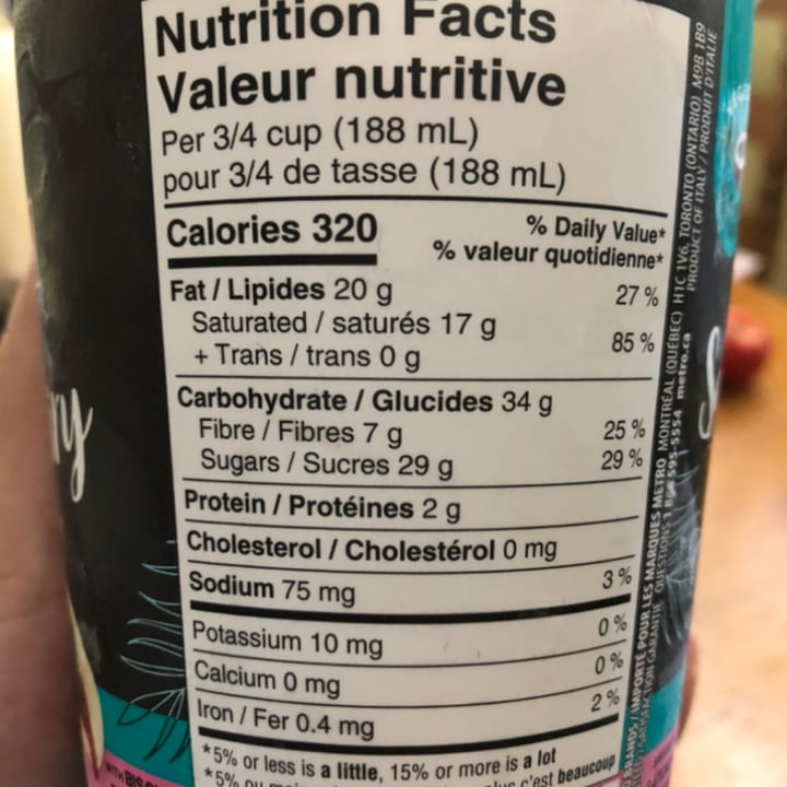review photo of Irresistibles non dairy frozen dessert (ice cream) cheesecake flavour shared by @freckles2019 on 16 Dec 2022 - review