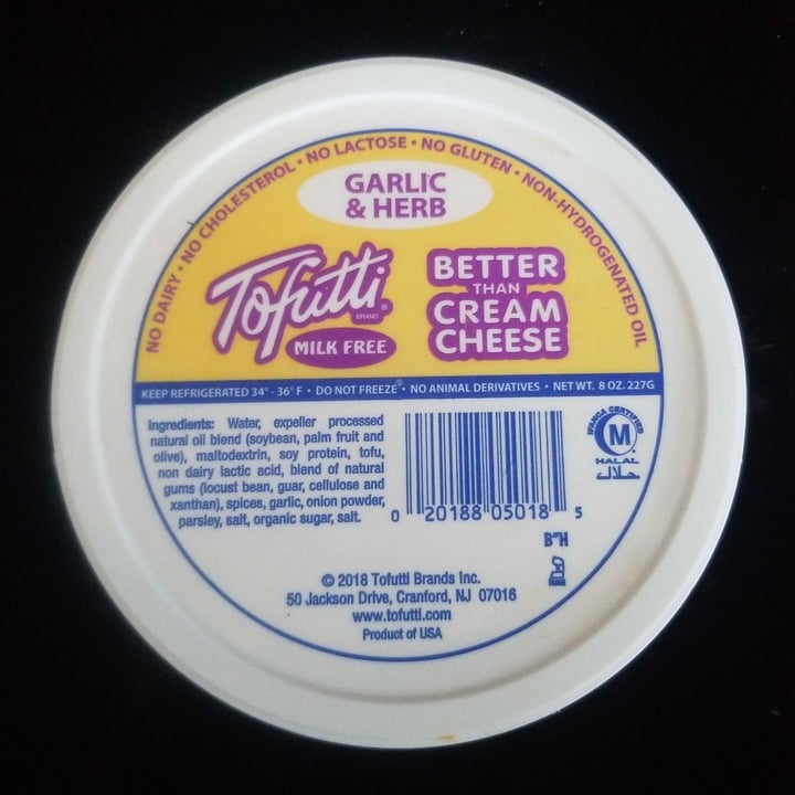 photo of Tofutti Better Than Cream Cheese Garlic and Herb shared by @veganfoodie01 on  23 Apr 2020 - review