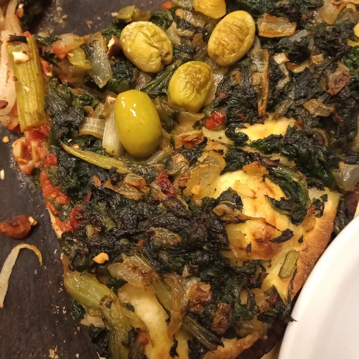 photo of Pizzería Güerrin Pizza Champiñones (Potobelo, nueces y espárragos) shared by @libertad on  28 Feb 2021 - review