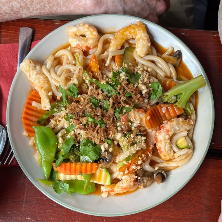 review photo of Vegan Bar Schwerin udon con gamberi veg shared by @giadaprosdocimo on 20 Aug 2022 - review