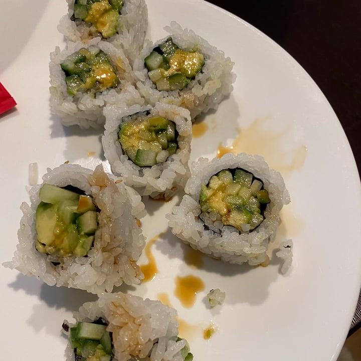 photo of Masaman Thai Kitchen Veggie Sushi shared by @mellshoe on  04 May 2020 - review