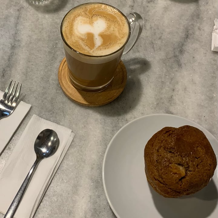 review photo of Be Market Mufin de manzana shared by @athi1 on 04 Oct 2022 - review
