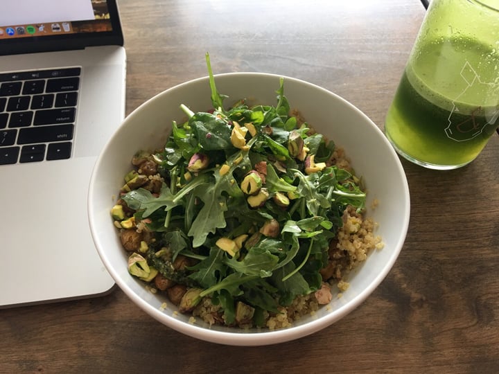 review photo of FIX & REPEAT Summer Quinoa Bowl shared by @devourly on 23 Apr 2019 - review