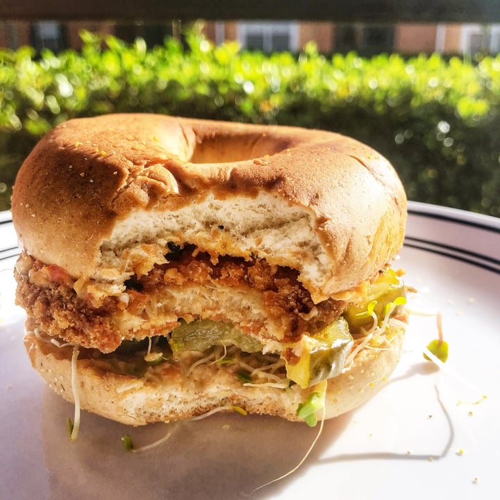 review photo of MorningStar Farms Veggie Buffalo Chik Patties shared by @kdobson93 on 21 Mar 2020 - review