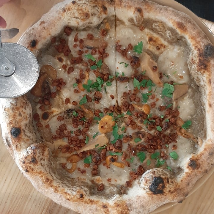 photo of Purezza - Vegan Pizza Camden The One With The Truffle shared by @maiaceto on  24 Mar 2022 - review
