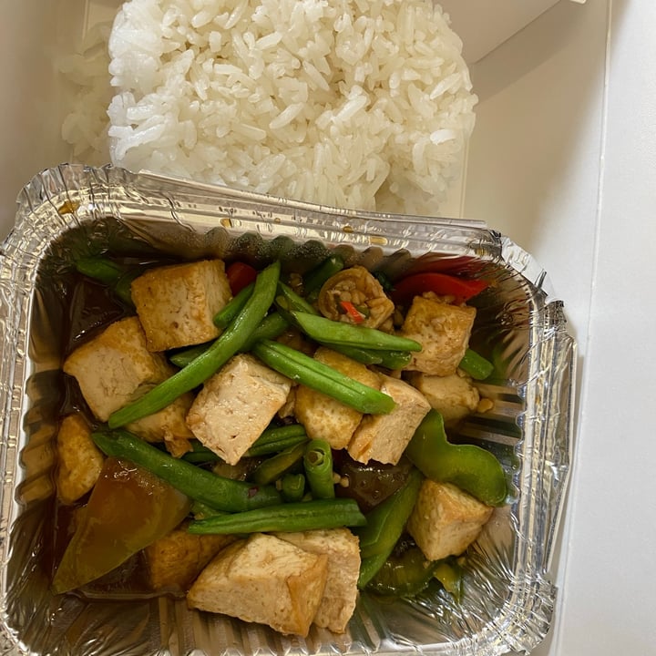 photo of Simply Asia - Benmore Gardens Basil & Chilli Stir-fry shared by @bianca1701 on  17 Oct 2020 - review