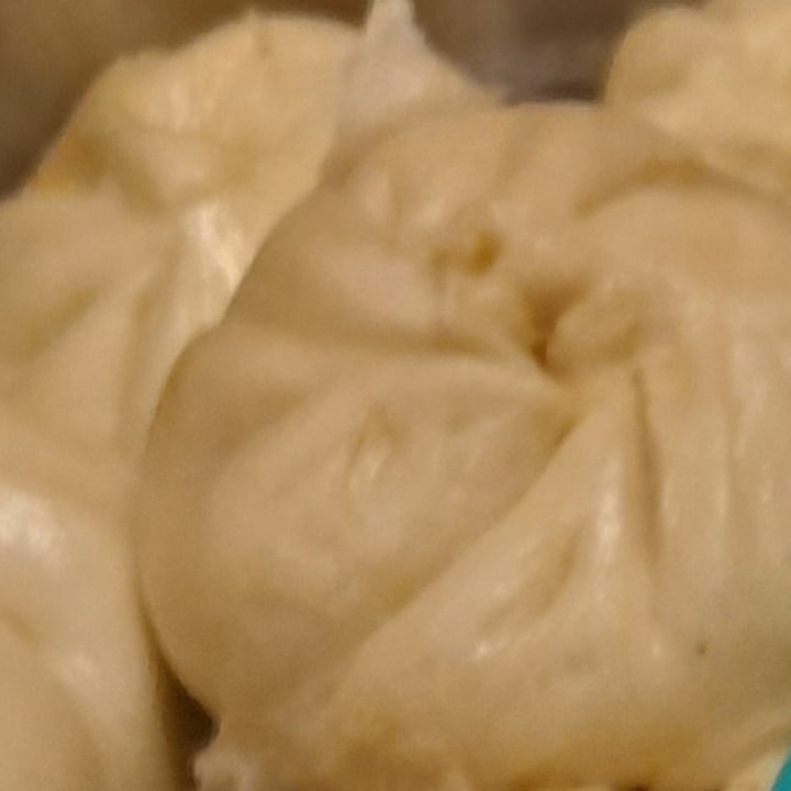 review photo of Nampin Restaurante Vegetariano e Vegano Pãozinho oriental no vapor, com cenoura, repolho e shitake shared by @lucimeire on 10 May 2022 - review