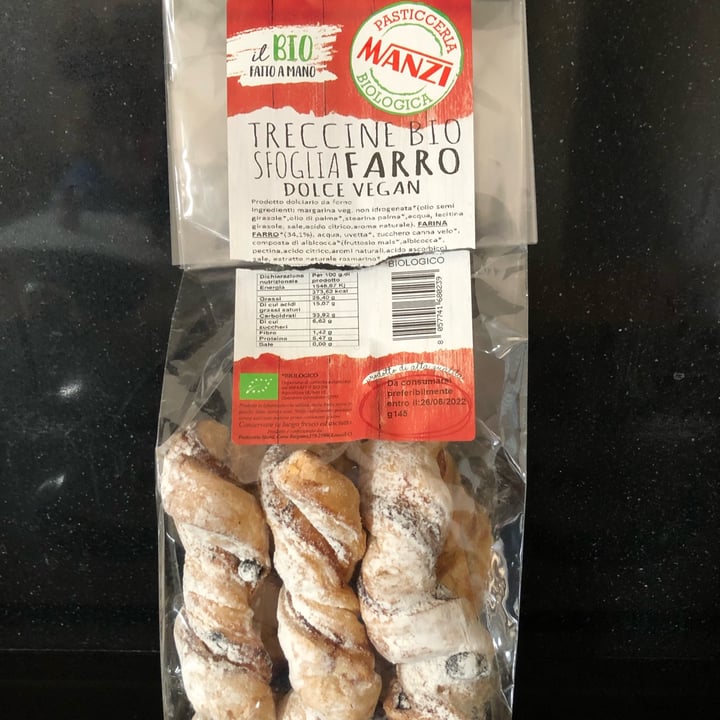 review photo of Pasticceria Manzi biologica Treccine bio sfoglia farro dolce vegan shared by @sandri28 on 22 Mar 2022 - review