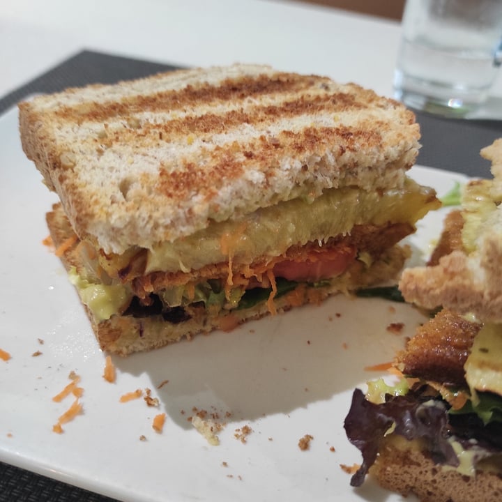 photo of Bambú Sándwich De Seitán Y Piña shared by @saruchi on  19 Oct 2021 - review