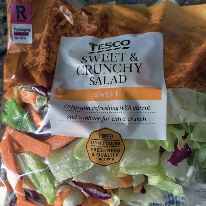 photo of Tesco sweet and crunchy Salad shared by @magzape on  23 Aug 2022 - review