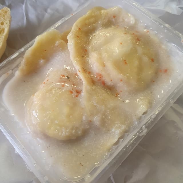 Photo of the dish “Sorrentinos De Calabaza Y No Ricota Con Salsa De Coco”