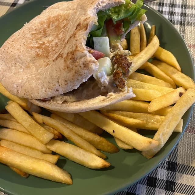 Photo of the dish “falafel sandwhich”