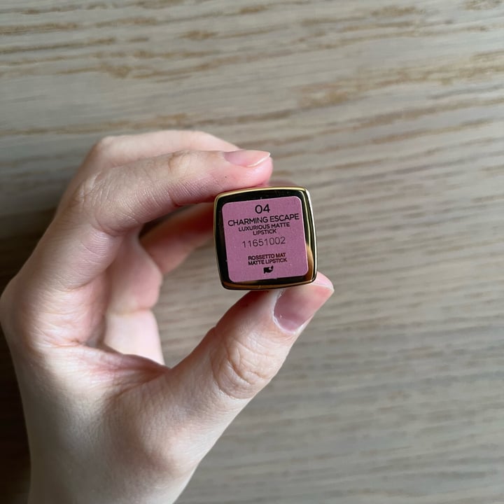 review photo of Kiko Milano Charming Escape Luxurious Matte Lipstick shared by @agnelliarianna on 29 Apr 2022 - review