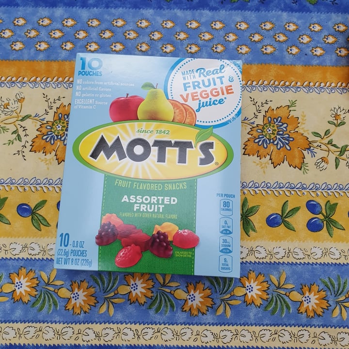 photo of Mott's Assorted Fruit Snacks shared by @paniwilson on  04 Mar 2022 - review