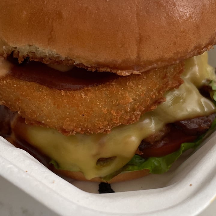 photo of Next Level Burger Hawthorne Maverick burger shared by @herbivoracious on  23 Jun 2022 - review