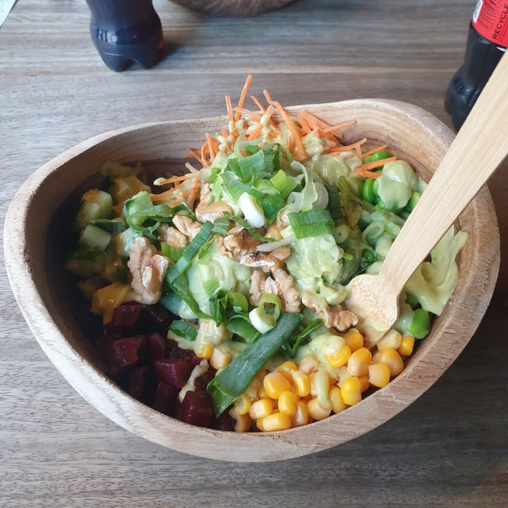 review photo of Hawaiian poke bowl bruxelles vegan avocado shared by @natachadesmet on 15 Nov 2022 - review