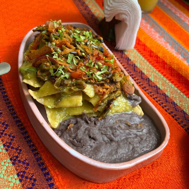 Foto do prato “chilaquiles verdes”