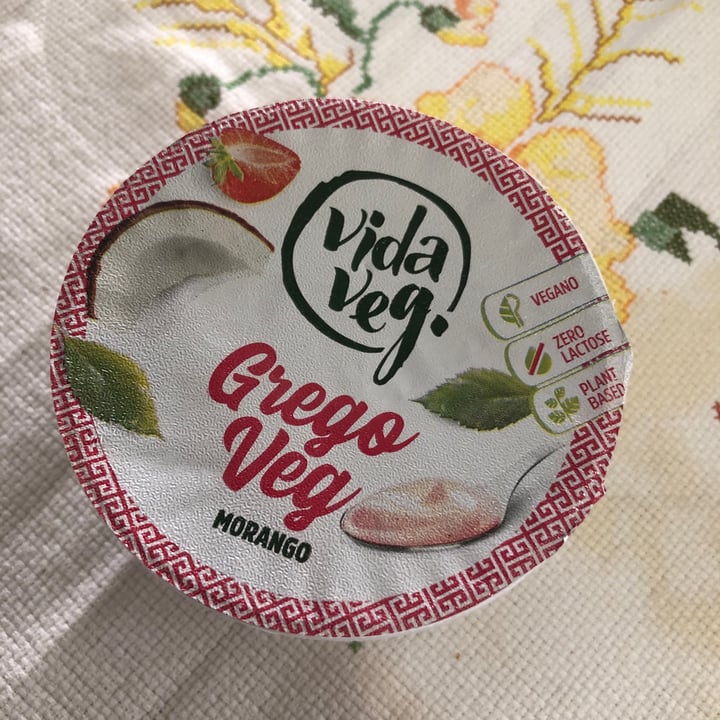review photo of Vida Veg Grego Veg Morango shared by @carolfc on 08 May 2022 - review