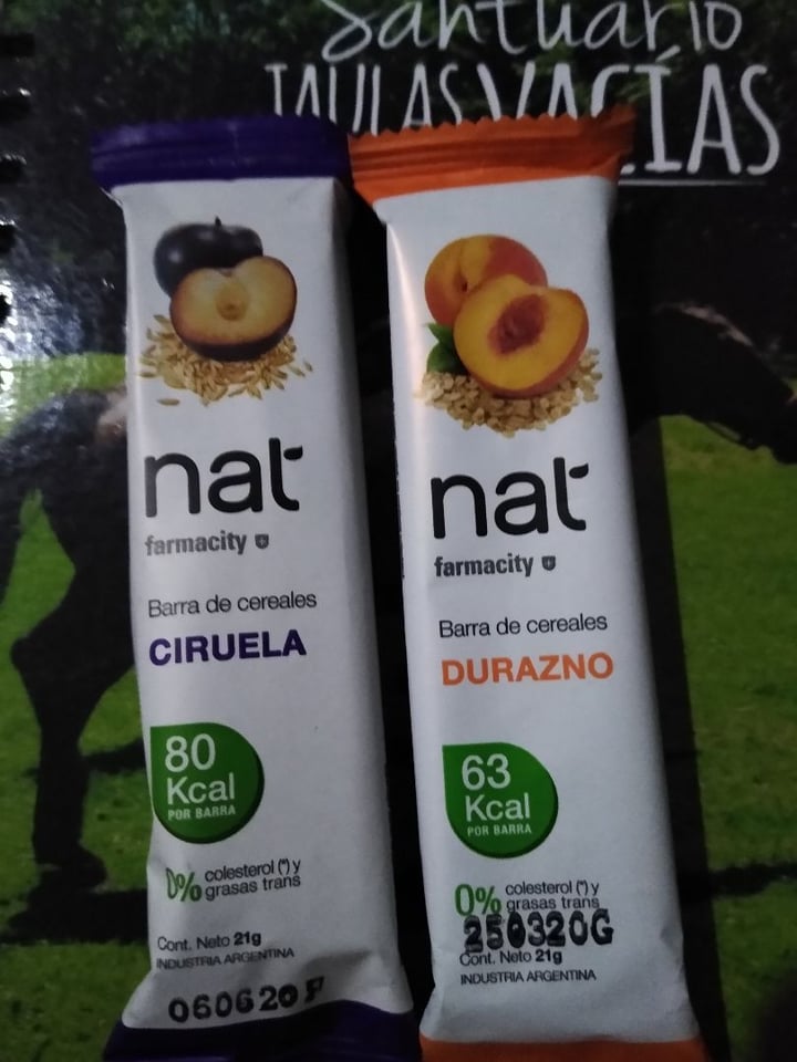 photo of Nat farmacity Barra de cereales (durazno o ciruela) shared by @ksvegan on  28 Dec 2019 - review