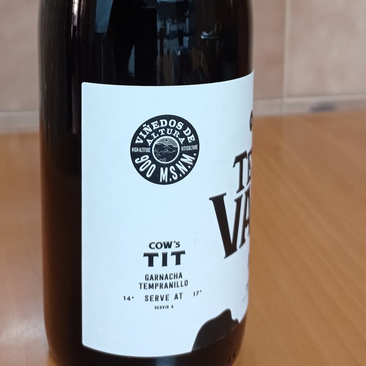photo of Vinos Divertidos Teta Da vaca shared by @vaniabarberan on  09 May 2022 - review