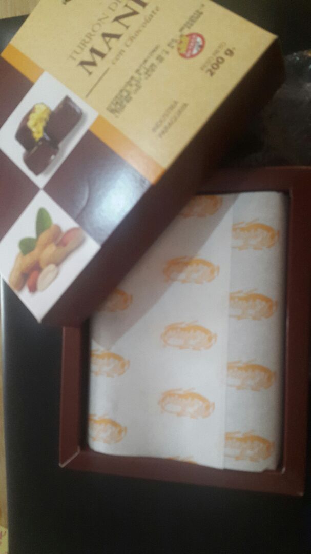 photo of Kelwá Turrón de maní con chocolate shared by @arianeh on  12 Mar 2020 - review