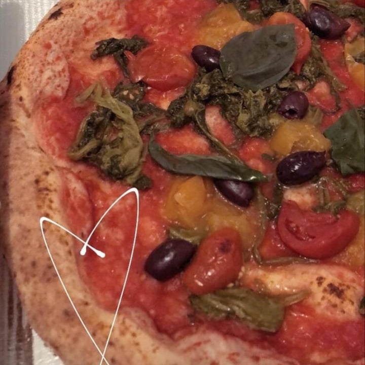 photo of Pizzeria Pulcinella Pizza vegana con friarielli, datterino giallo e olive shared by @verina on  10 Apr 2022 - review