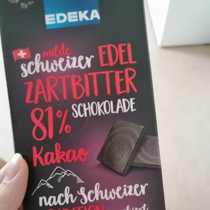 photo of Edeka Schweizer Edel Zartbitterschokolade 81% shared by @giulibonsi on  27 Nov 2021 - review