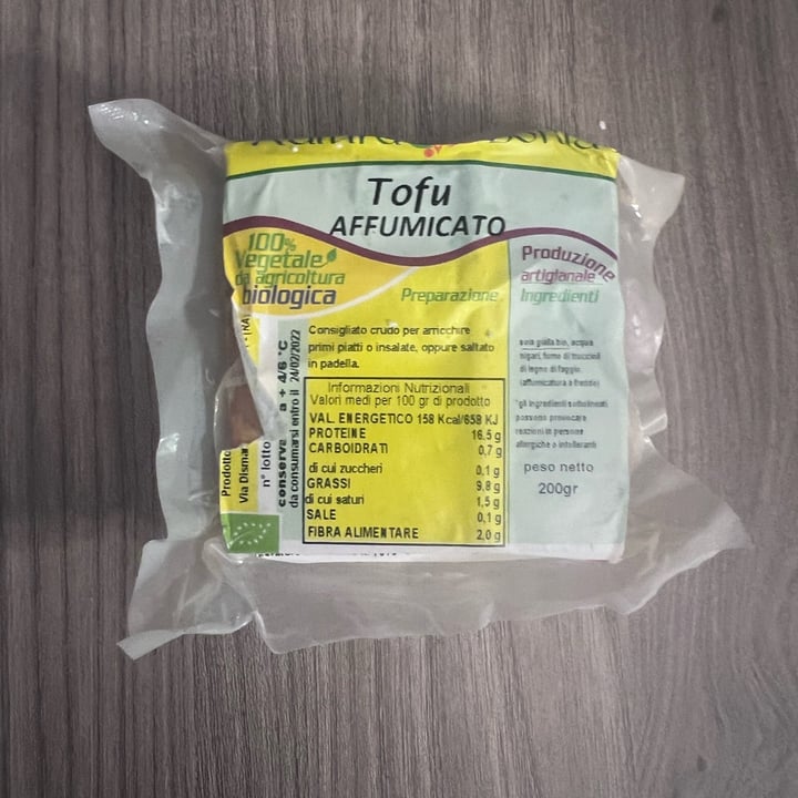 photo of Natura & Bontà Tofu affumicato shared by @beatricebestetti on  09 Dec 2021 - review