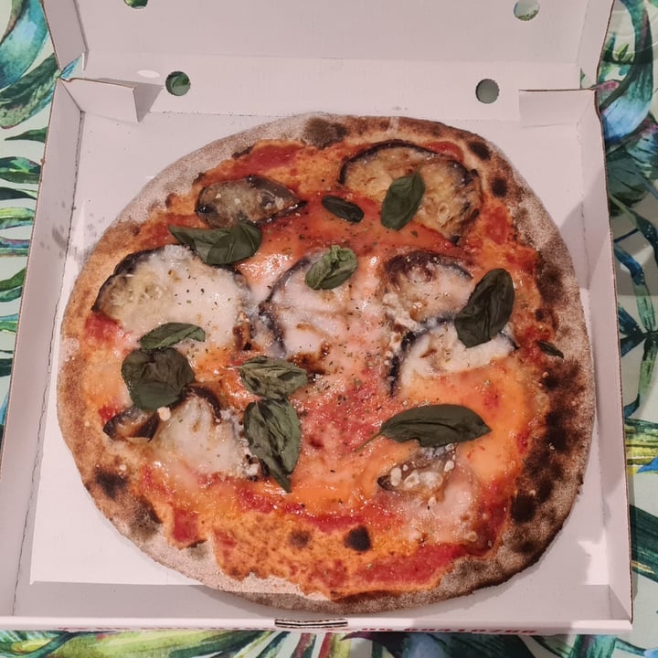 photo of You Pizza forno a legna Pizza "Parmigiana" Vegana shared by @martaeffe on  09 Mar 2022 - review