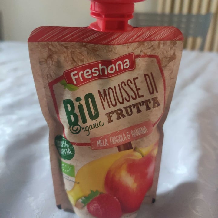 photo of Freshona Bio mousse di mela, fragola e banana shared by @martib19 on  12 Sep 2022 - review