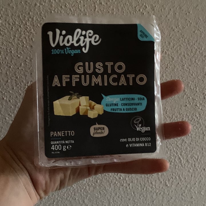 photo of Violife Gusto affumicato shared by @greenavocado on  14 Sep 2022 - review