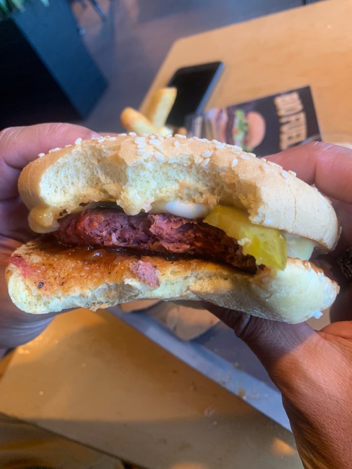 review photo of BurgerFuel Henderson Alternative Muscle shared by @malcantara on 21 Nov 2019 - review