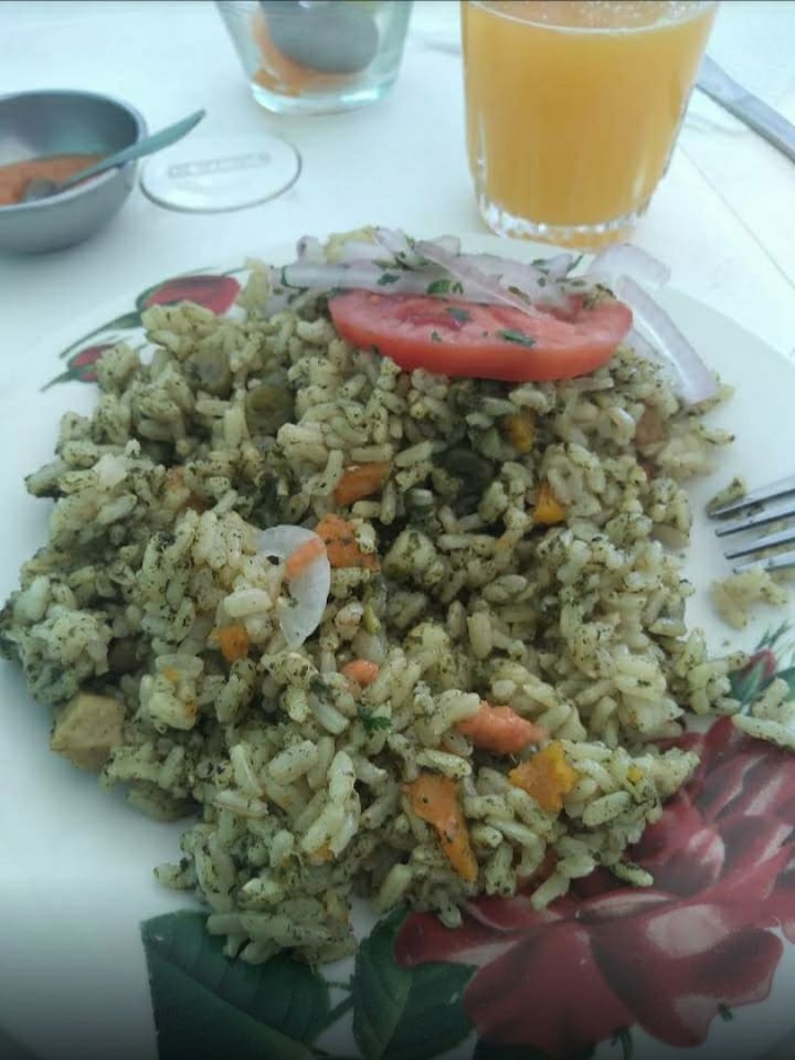 photo of Restaurante Vegetariano Las Mercedes Arroz Verde Vegano shared by @esthefany20 on  27 Dec 2019 - review