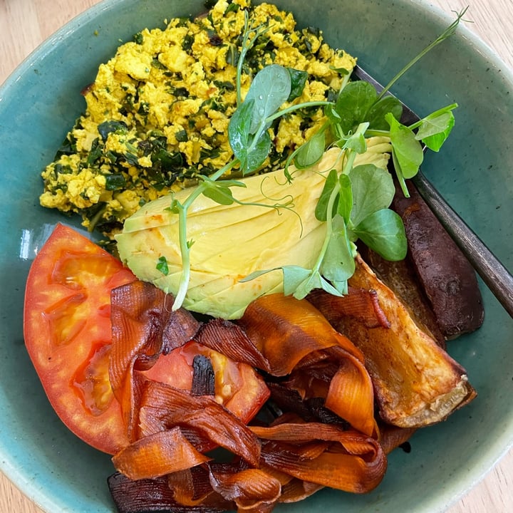 photo of Lexi's Healthy Eatery Sexy spinach scramble shared by @theleafeaters on  24 Oct 2021 - review