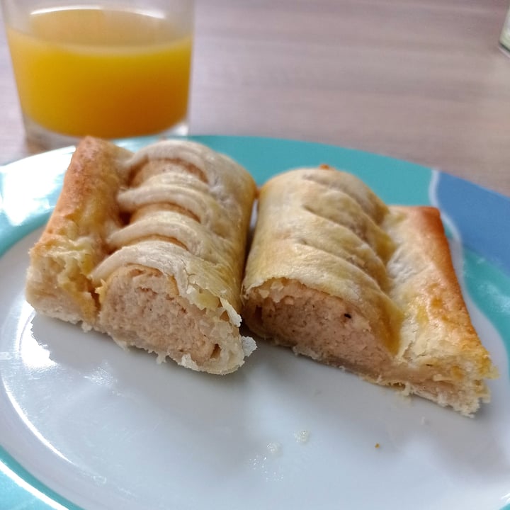 photo of Findus Meat-Free Sausage Rolls shared by @koyott on  30 Apr 2022 - review