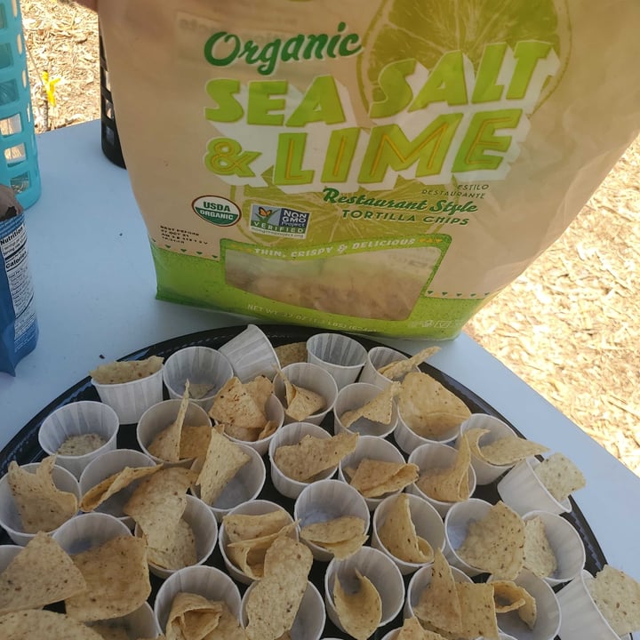 photo of Late July Snacks Organic Sea Salt & Lime Restaurant Style Tortilla Chips shared by @kimikazoo on  20 Jun 2021 - review