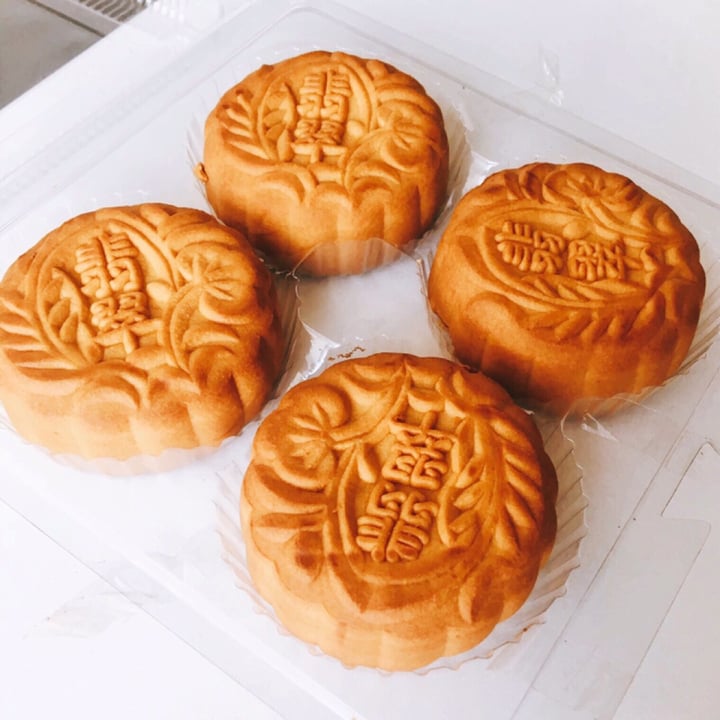 photo of Dongshan Eastern Highland Healthy Cake House Baked Pandan Mooncake shared by @deinocheirus on  30 Aug 2019 - review